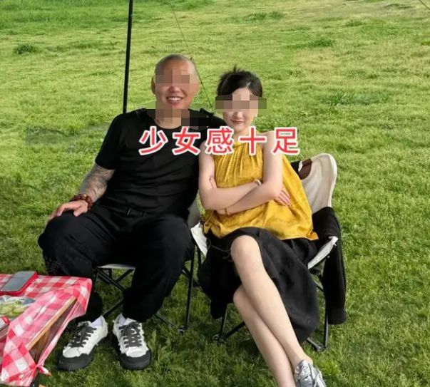 奔现被丈夫宠出少女感女子：他善于服软ag旗舰厅手机版安徽女子网恋10天(图3)